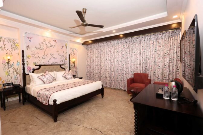 premium-room-of-ved-mahal